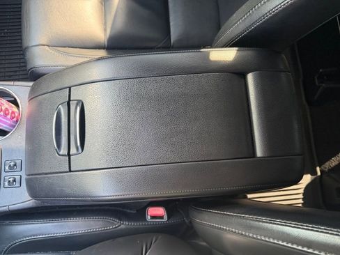 Used 2017 Toyota Highlander SE image 33