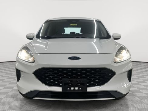 Used 2020 Ford Escape SE image 2