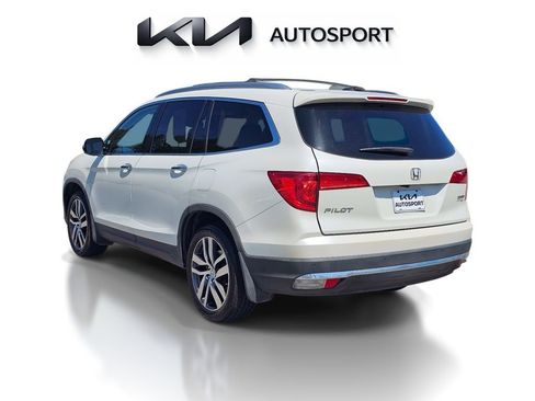 Used 2017 Honda Pilot Touring image 13