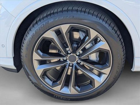 New 2026 Audi Q7 3.0T Premium Plus AWD/4WD image 9