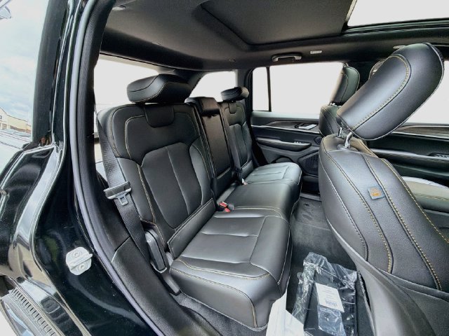 New 2026 Jeep Grand Cherokee Limited AWD/4WD image 25