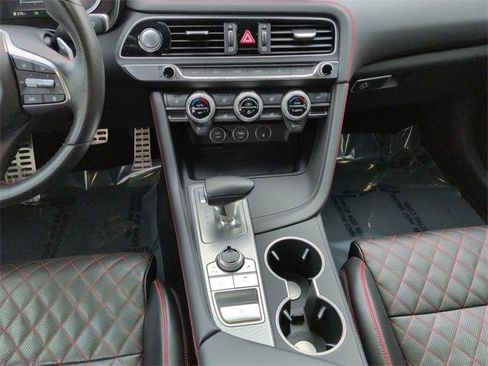 Used 2022 Genesis G70 3.3T image 18