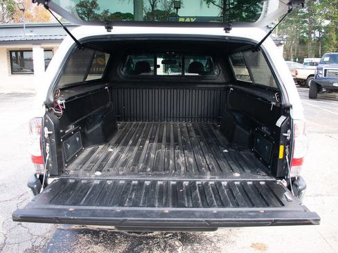 Used 2013 Toyota Tacoma PreRunner image 34