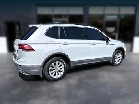 Used 2018 Volkswagen Tiguan SE image 5