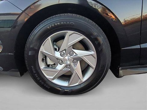 Used 2025 Hyundai Sonata SE image 23