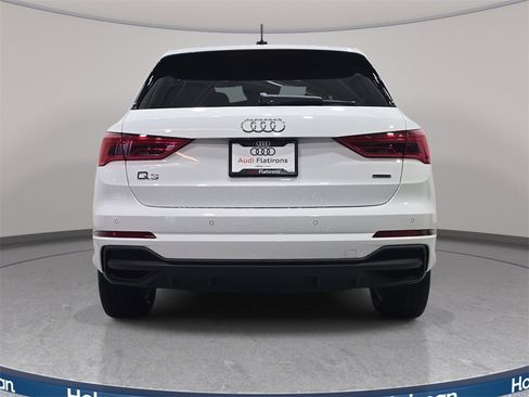 Used 2025 Audi Q3 2.0T Premium w/ Convenience Package image 6