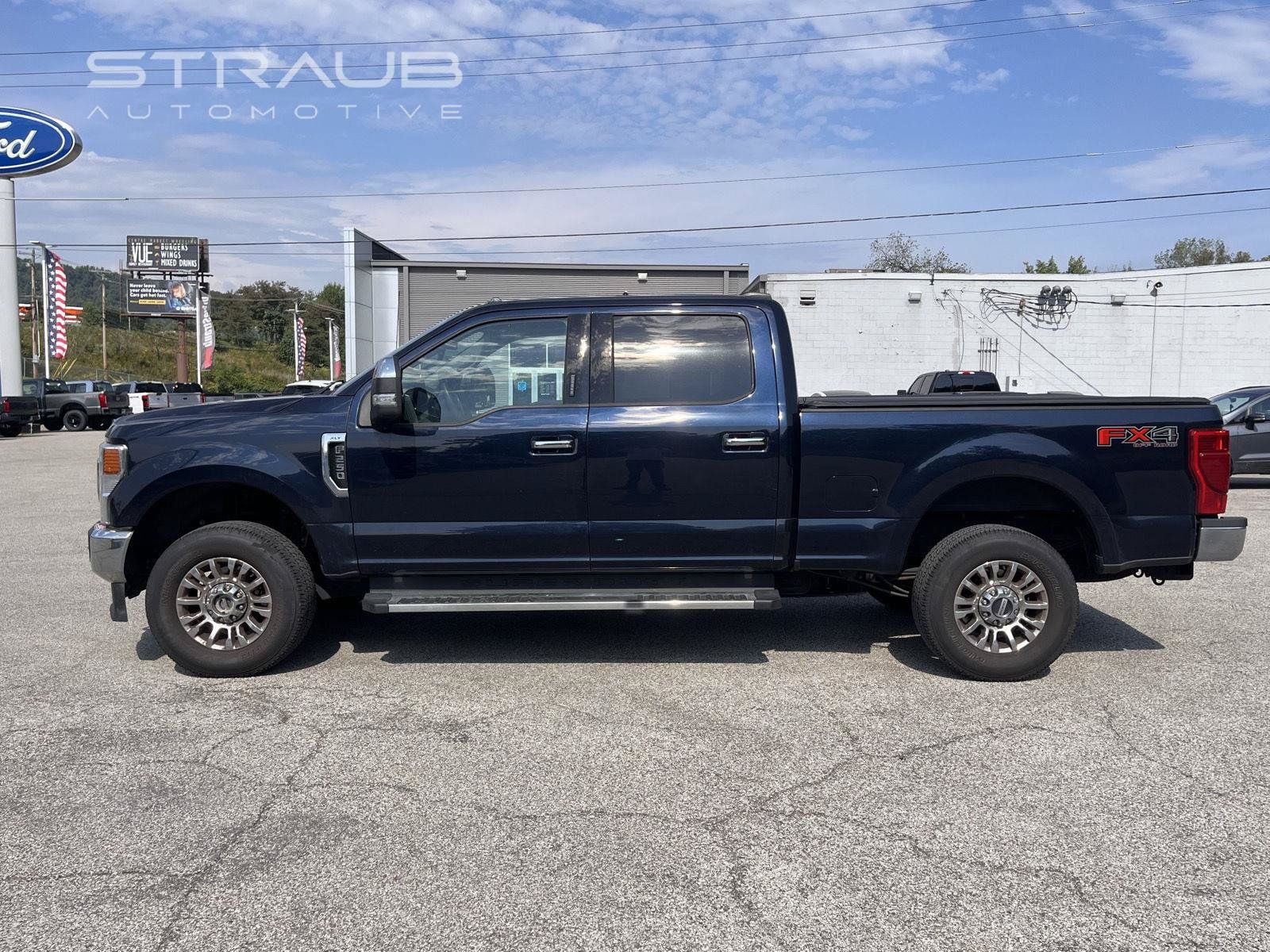 Used 2022 Ford F250 XLT w/ XLT Premium Package AWD/4WD image 3