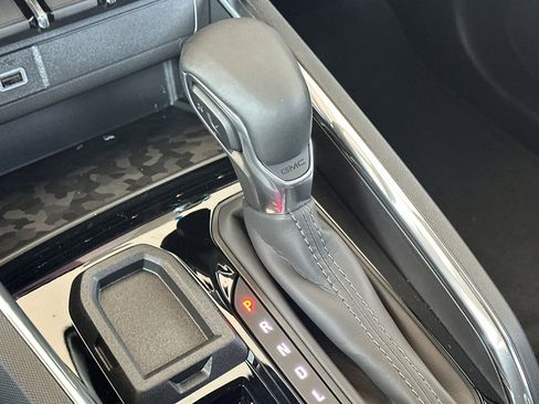 New 2025 GMC Canyon Elevation w/ Convenience Package image 19