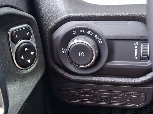 Certified 2025 Jeep Wrangler Unlimited Sport AWD/4WD image 22