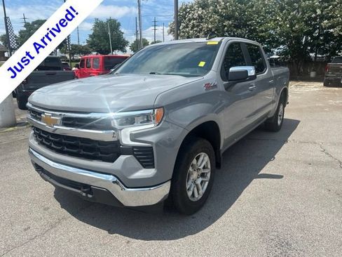 Used 2024 Chevrolet Silverado 1500 LT w/ Z71 Off-Road Package AWD/4WD image 7