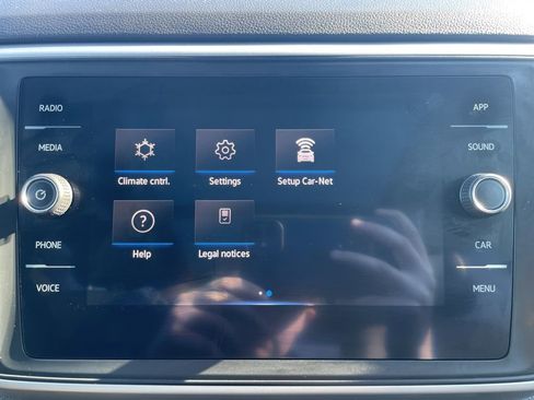 Used 2021 Volkswagen Atlas Cross Sport SE image 16