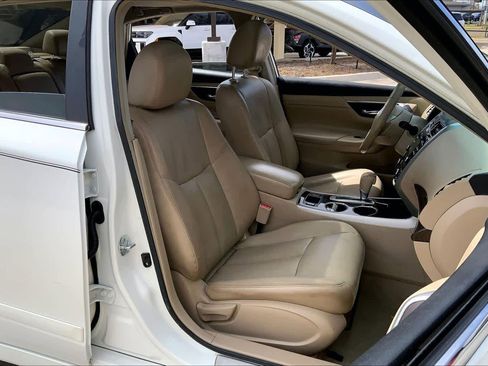 Used 2013 Nissan Altima 2.5 SL w/ 2.5 Moonroof Pkg image 8