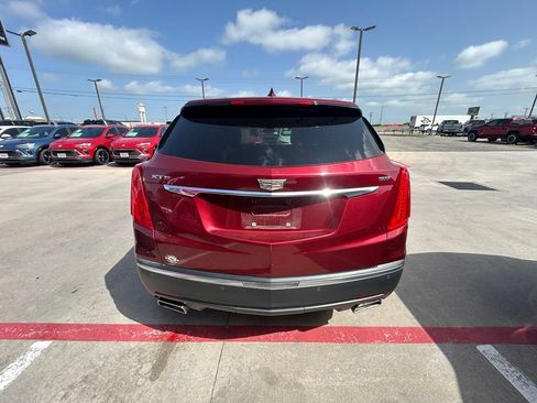 Used 2017 Cadillac XT5 Luxury w/ Driver Awareness Package FWD image 3