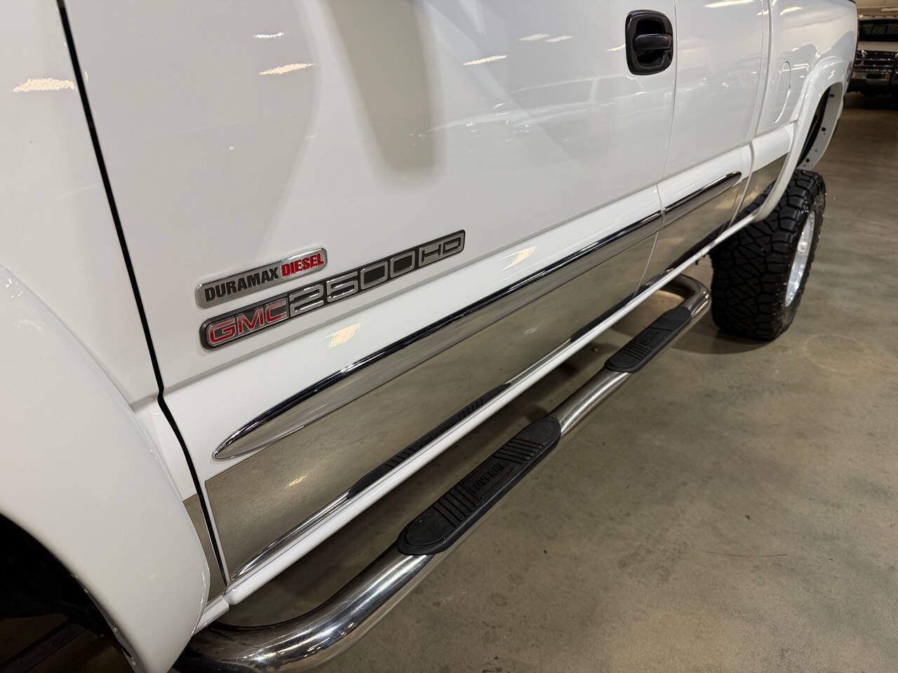 Used 2005 GMC Sierra 2500 SLT w/ Heavy-Duty Power Package AWD/4WD image 56