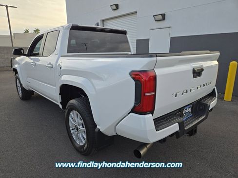 Used 2025 Toyota Tacoma SR5 image 4