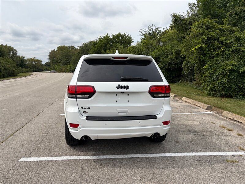 Used 2015 Jeep Grand Cherokee Altitude AWD/4WD image 4