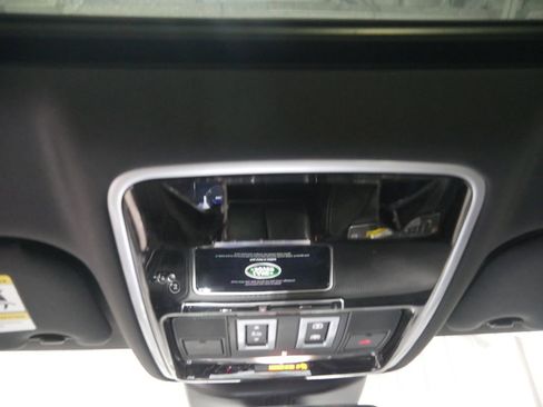 Used 2020 Land Rover Range Rover Velar R-Dynamic S AWD/4WD image 35