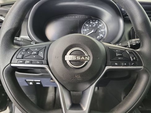 Used 2022 Nissan Kicks SV FWD image 15
