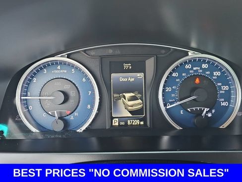 Used 2017 Toyota Camry XLE FWD image 18