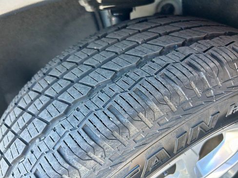 Used 2023 Chevrolet Traverse LS image 11