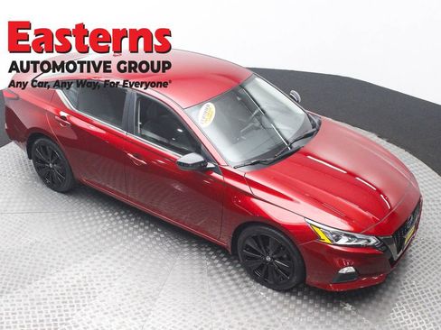 Used 2022 Nissan Altima 2.5 SR AWD/4WD image 3