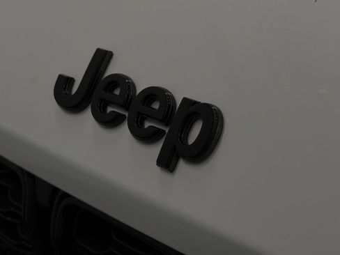 Used 2021 Jeep Grand Cherokee L Laredo AWD/4WD image 14