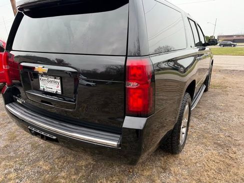 Used 2016 Chevrolet Suburban LTZ image 7