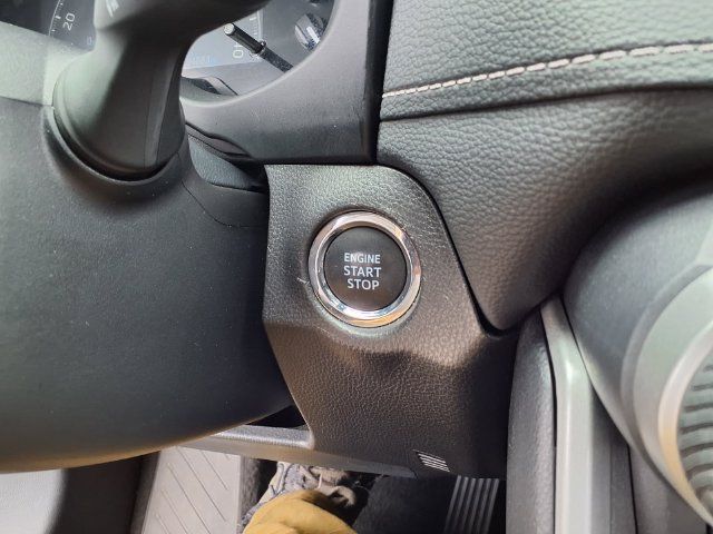 Used 2025 Toyota RAV4 XLE AWD/4WD image 29