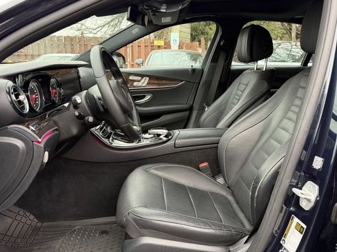 Used 2017 Mercedes-Benz E 300 4MATIC image 11