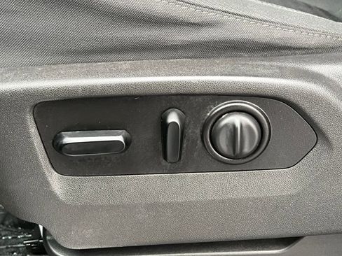 Used 2020 Chevrolet Silverado 1500 LT Trail Boss image 12