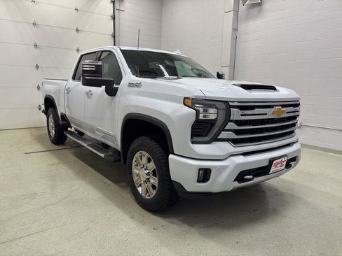 New 2026 Chevrolet Silverado 3500 High Country w/ Technology Package image 2