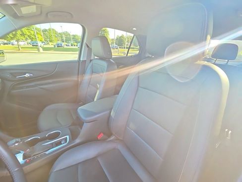 Used 2020 Chevrolet Equinox LT w/ Sport Edition FWD image 27