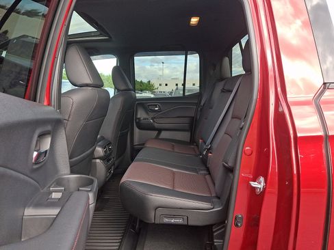 Used 2024 Honda Ridgeline Black Edition image 10