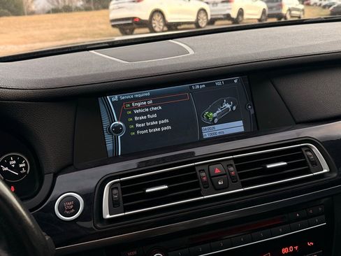 Used 2010 BMW 750Li xDrive image 39