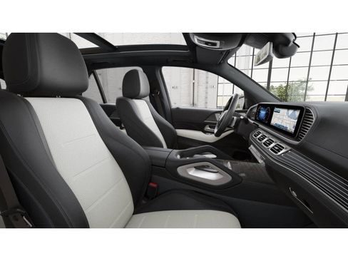 New 2026 Mercedes-Benz GLE 580 4MATIC image 3