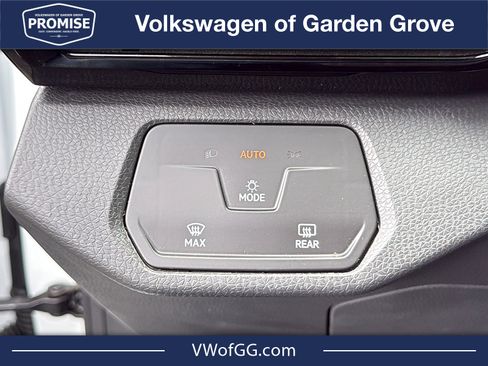 Used 2023 Volkswagen ID.4 Pro RWD image 15