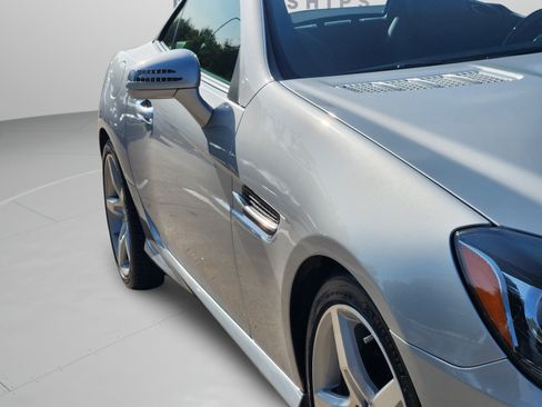 Used 2014 Mercedes-Benz SLK 350 image 35