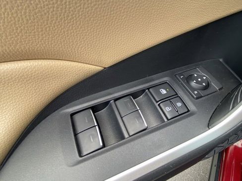 Used 2022 Toyota RAV4 XLE image 17