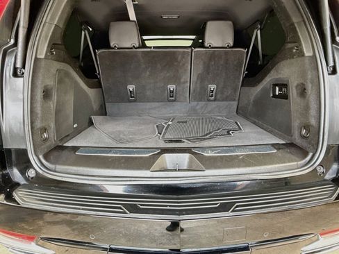 Used 2023 Cadillac Escalade ESV Premium Luxury RWD image 29