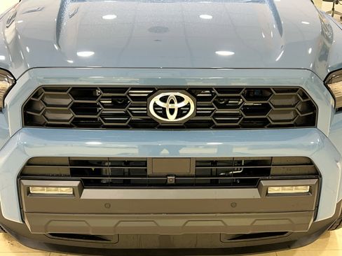 New 2025 Toyota 4Runner TRD Off-Road Premium image 4