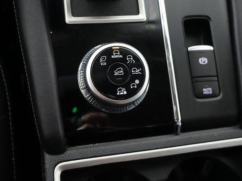 Used 2024 Mitsubishi Outlander SE AWD/4WD image 52