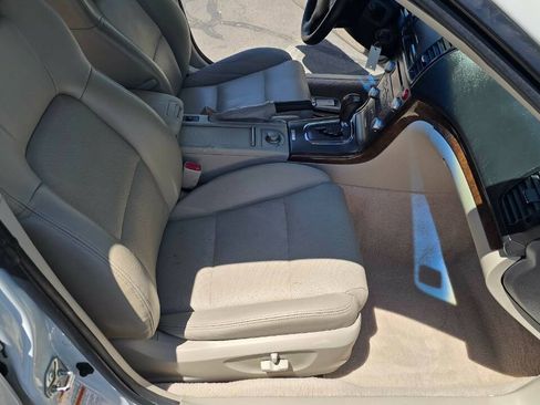 Used 2008 Subaru Outback 2.5XT Limited AWD/4WD image 11