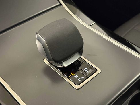 Certified 2026 Land Rover Range Rover Evoque S image 28