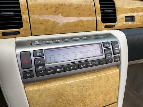 Used 2003 Lexus SC 430 Convertible image 26