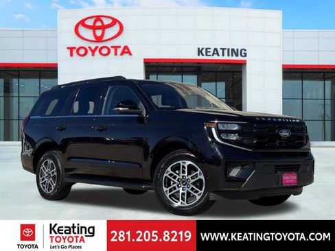 Used 2025 Ford Expedition Active image 1