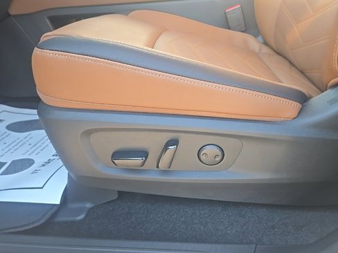 New 2025 Nissan Pathfinder Platinum image 10