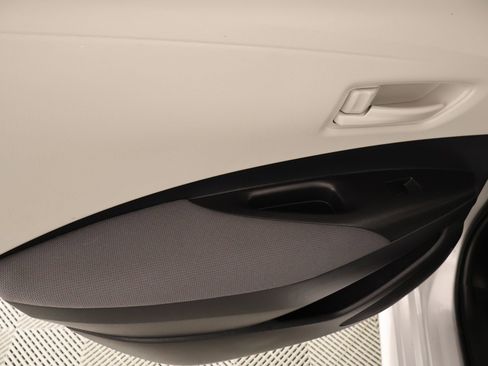 Used 2025 Toyota Corolla LE image 15