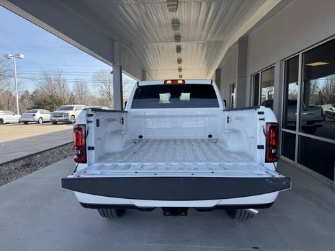 New 2026 RAM 2500 Big Horn AWD/4WD image 7