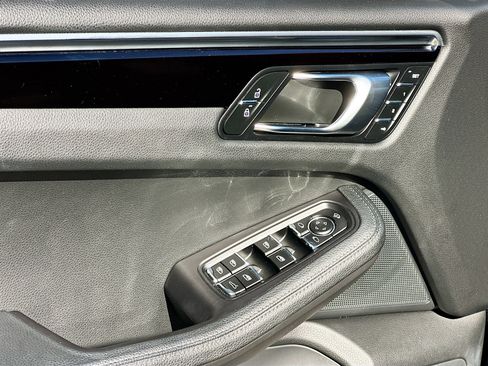 Used 2024 Porsche Macan S image 18