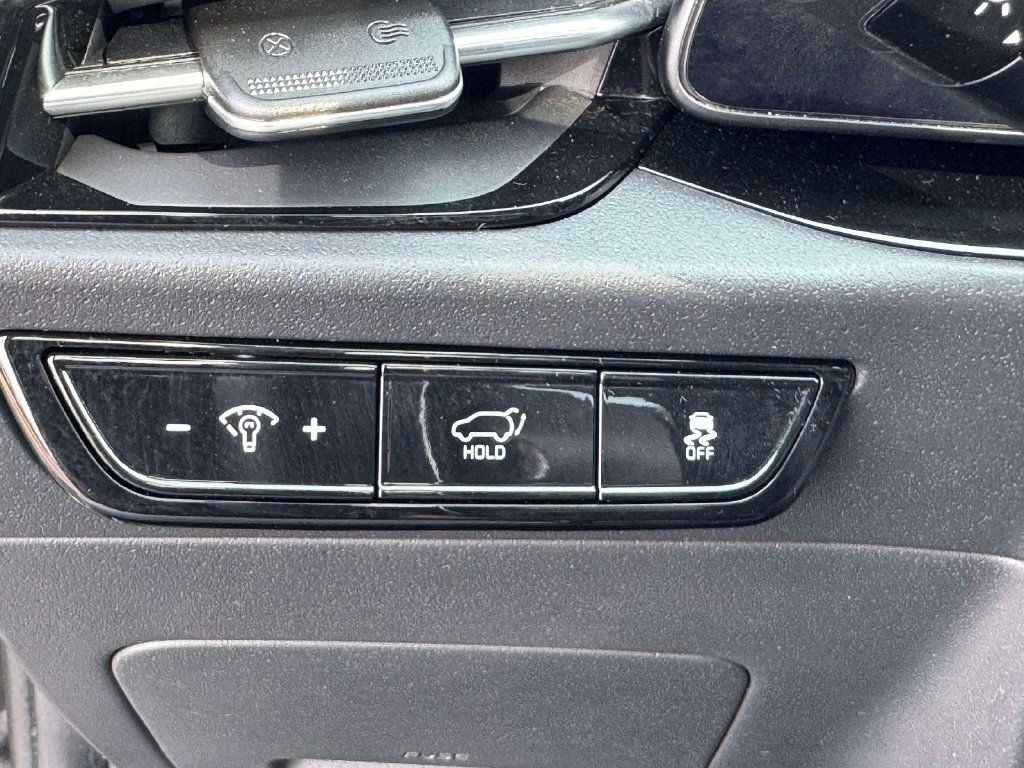 Certified 2025 Kia Niro Wave w/ Wave Preserve Package FWD image 22